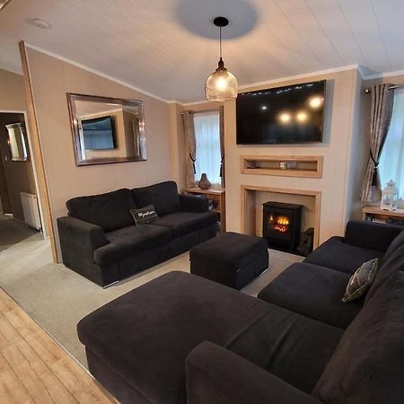 Luxury Lodge On Edge Of New Forest And 800M From Sea Entertainment And Leisure Passes Included Milford on Sea Exterior photo